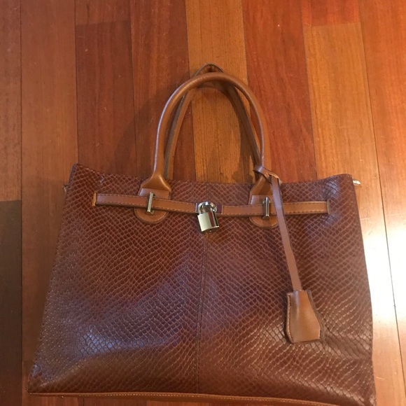 Bag - Picture 2 of 3